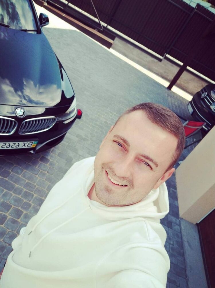  ,   Denis, 36 ,   ,   