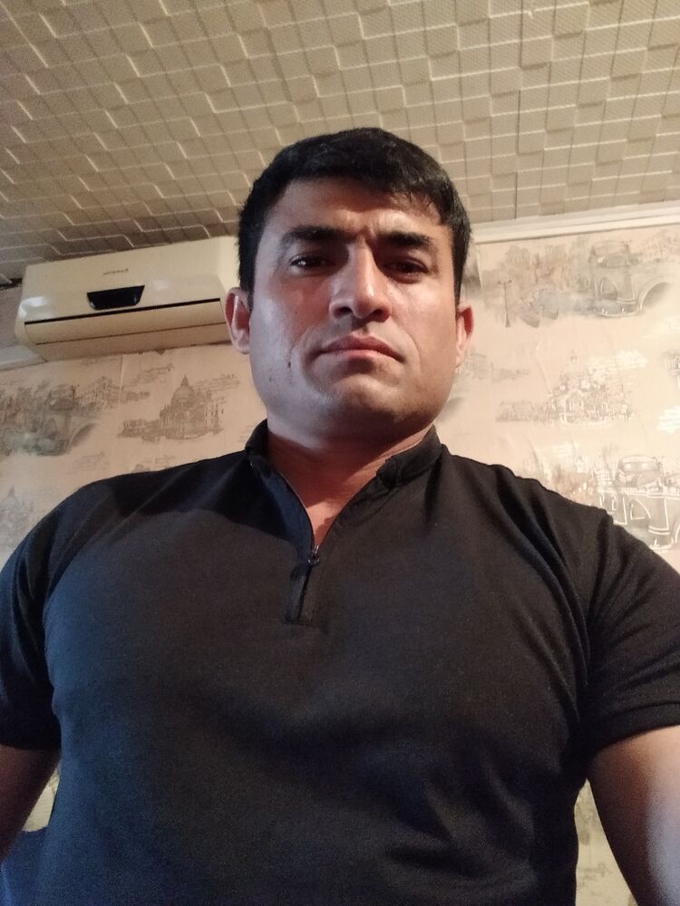  ,   Ruslan, 40 ,   ,   
