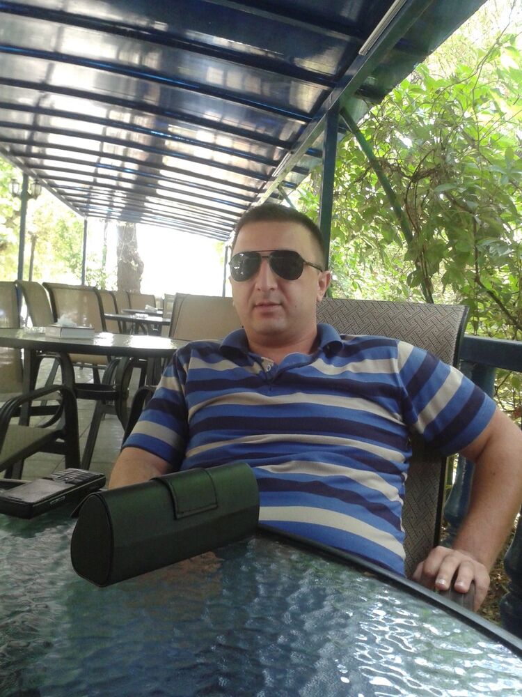  4392851  Angel smerti, 44 ,    