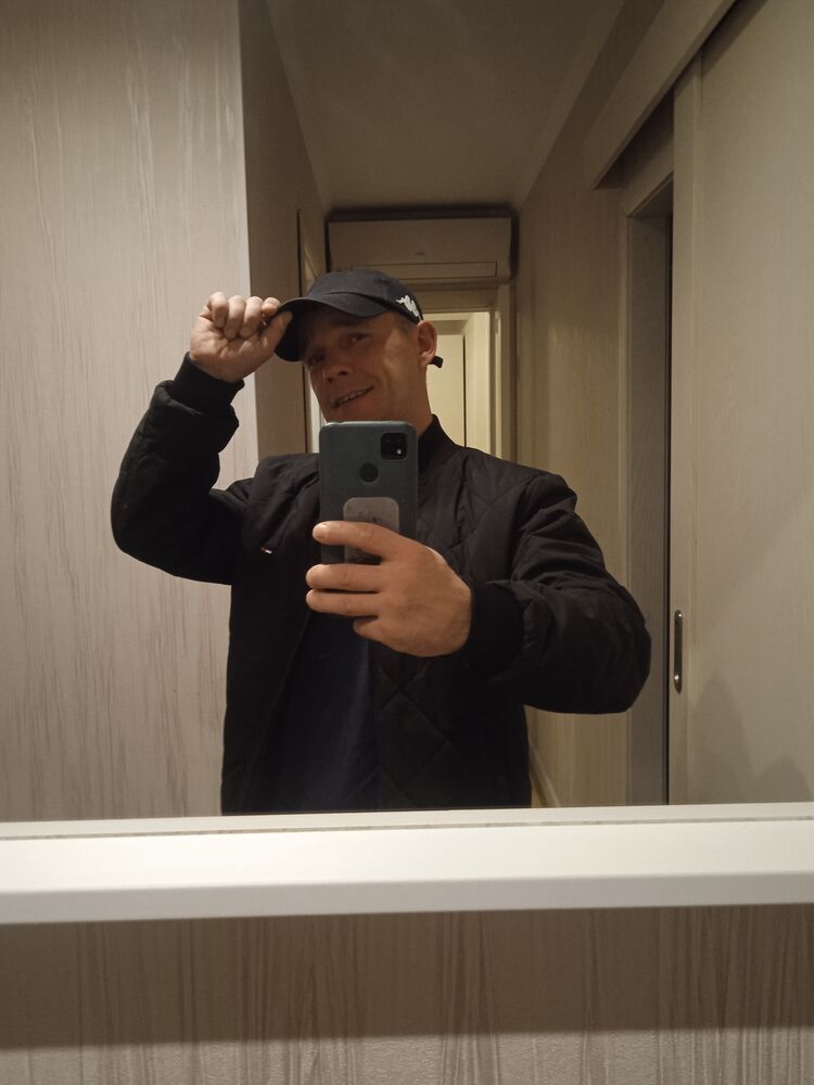  38238291  Vitaly, 37 ,    -