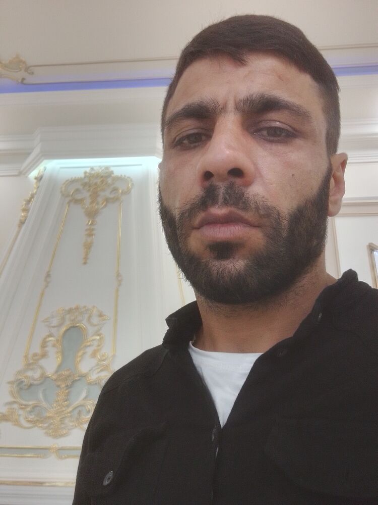  46734601  Roman, 35 ,    