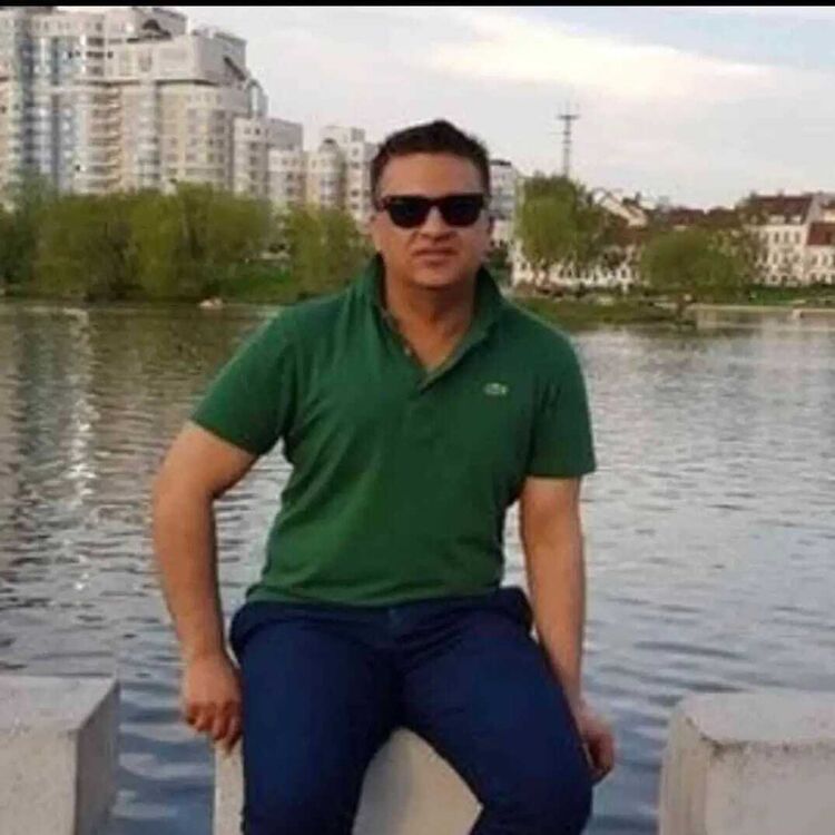  ,   Martin, 25 ,   ,   , c , 