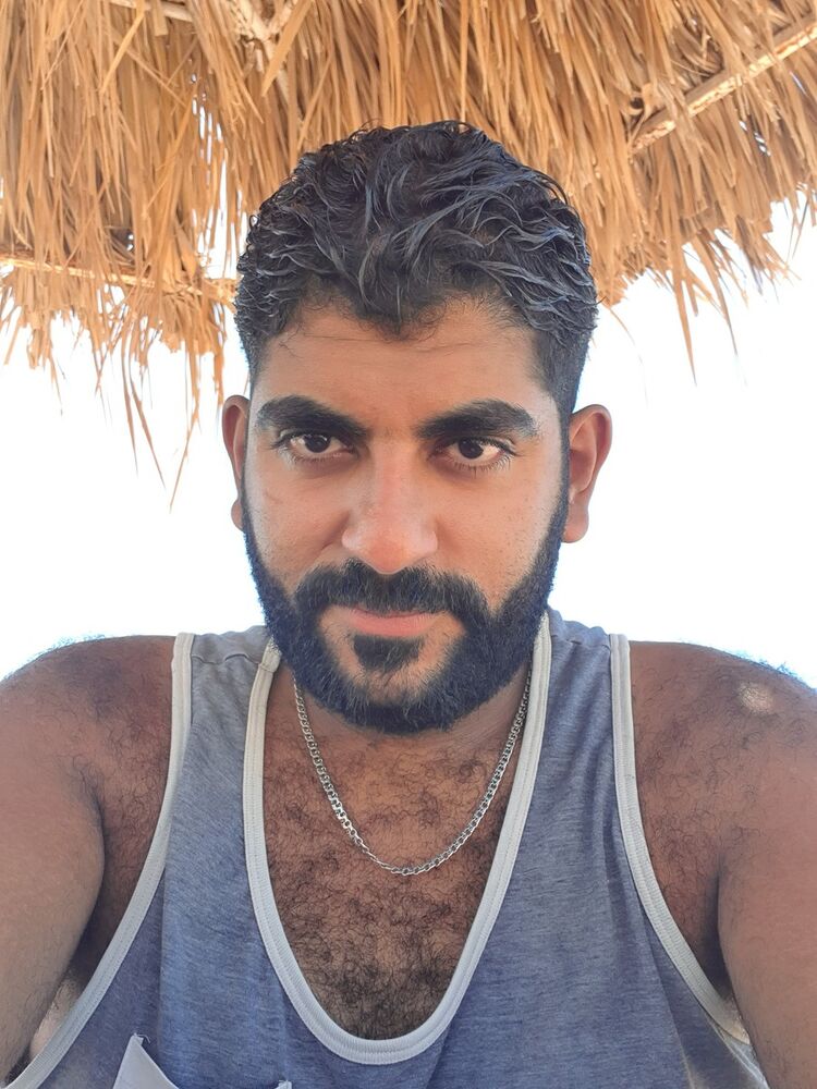  16993711  Hazem, 32 ,    