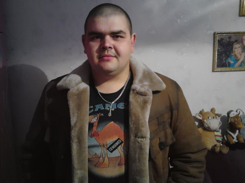  4399801  Artem, 34 ,    