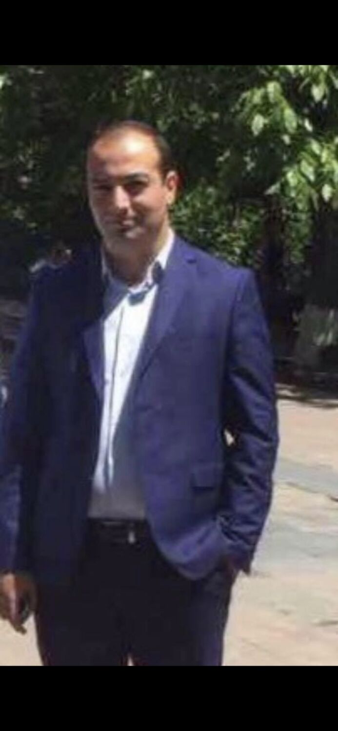  23987971  Artyom, 41 ,    -