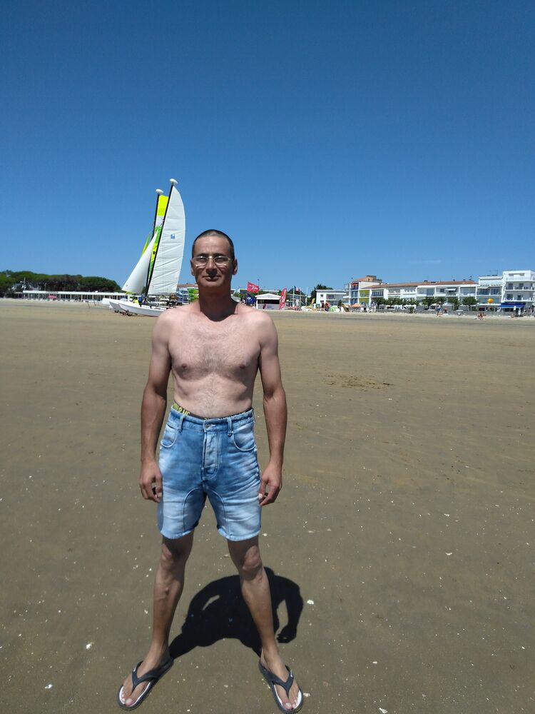  ,   Angel, 51 ,     , c , 