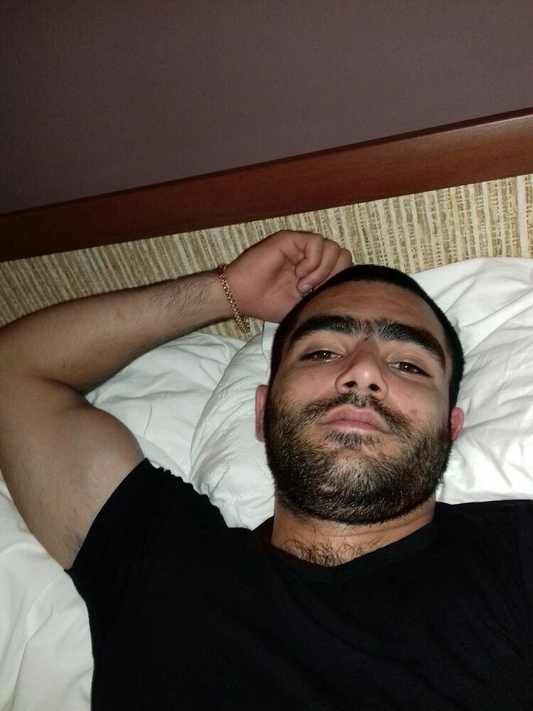  ,   Macho, 32 ,   ,   , c 