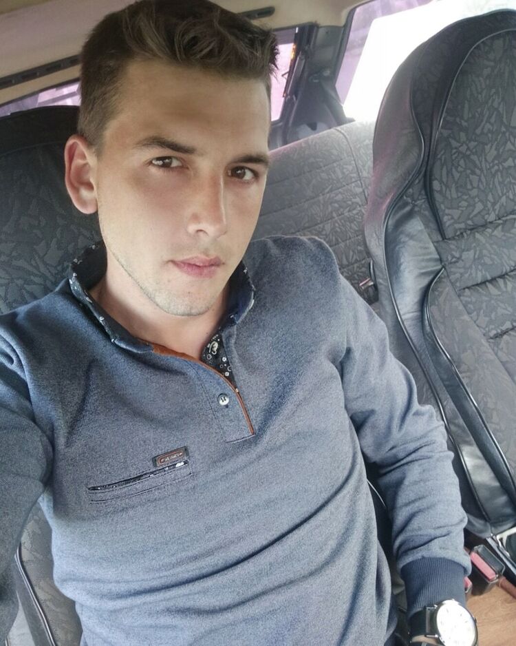  26562731  , 32 ,    