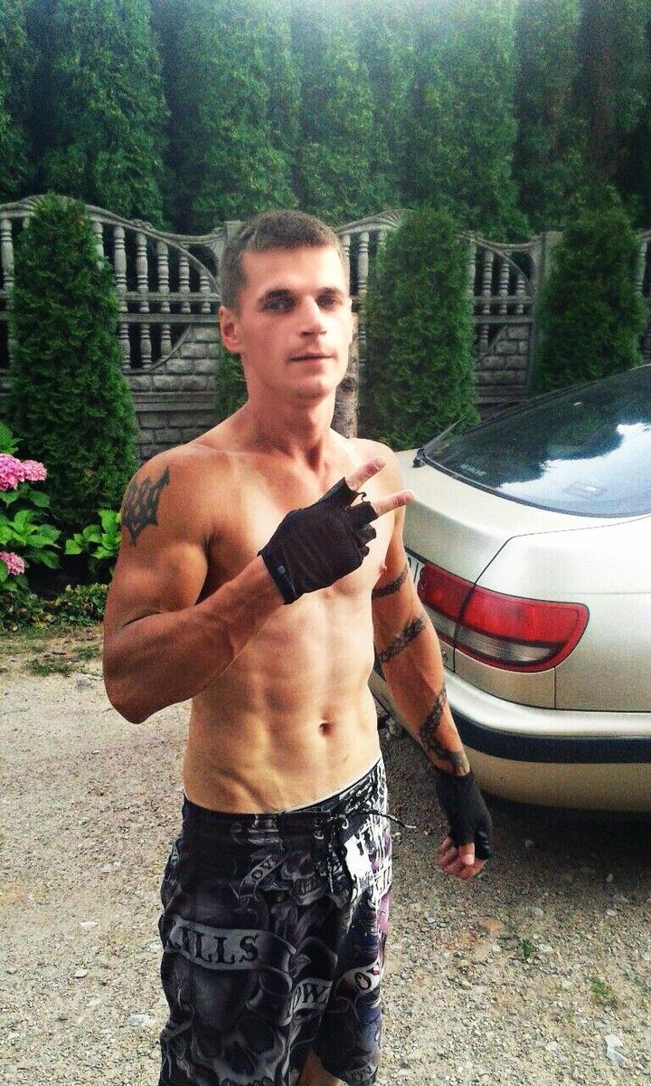  Warszawa,   Pawel, 33 ,   ,   , c , 