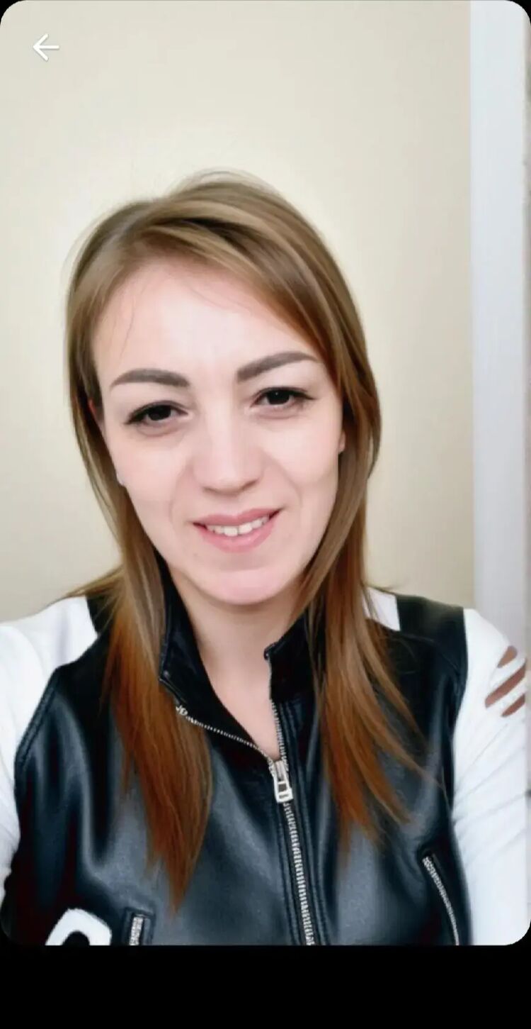  52222421  Lana, 45 ,    -