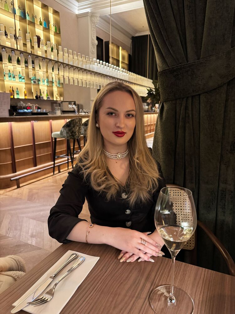  54662151  Kamilla, 23 ,    