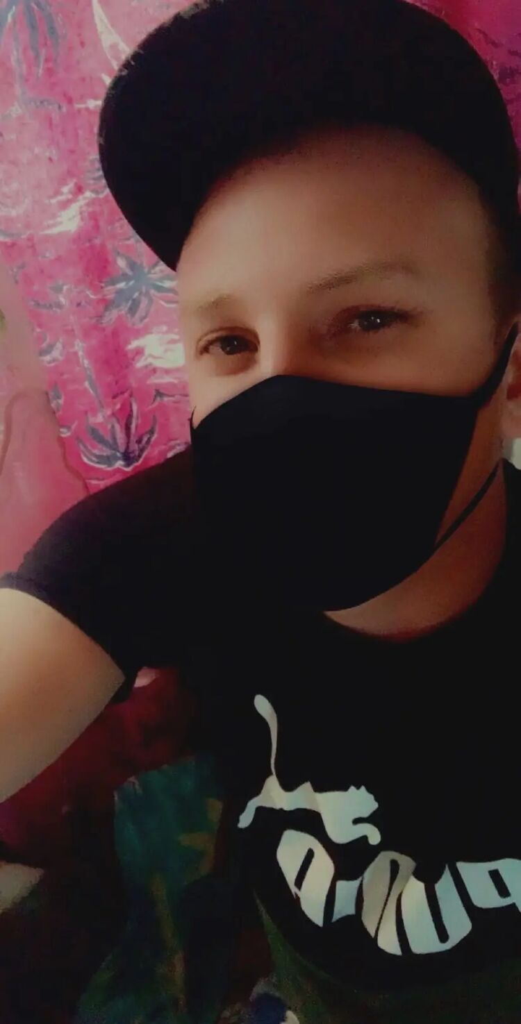  33220381  Viktor, 33 ,    --