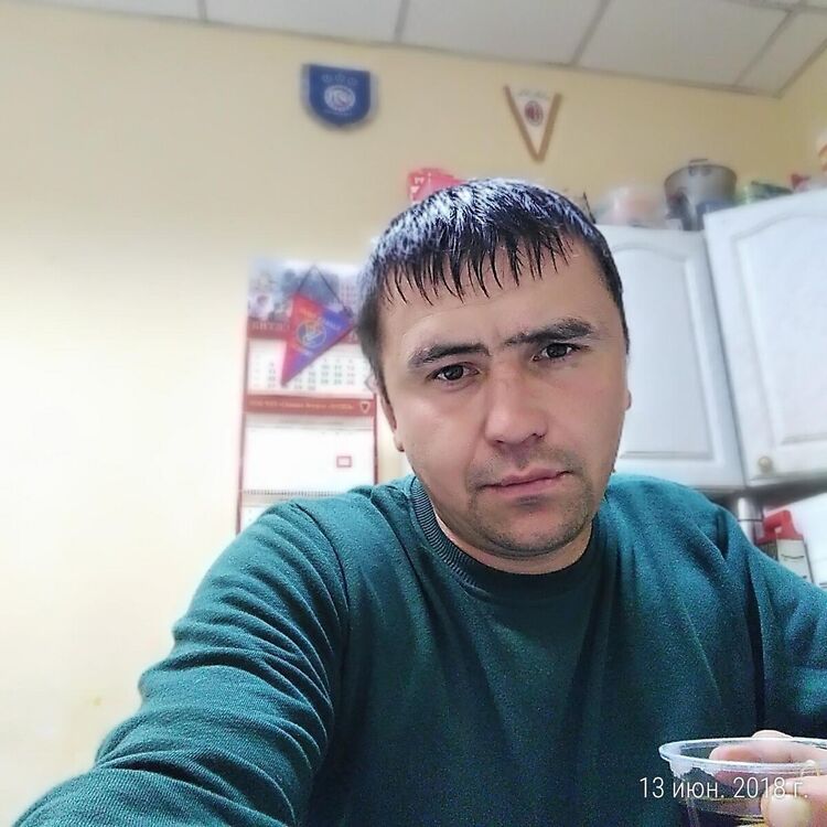  21864421  Denis, 42 ,    