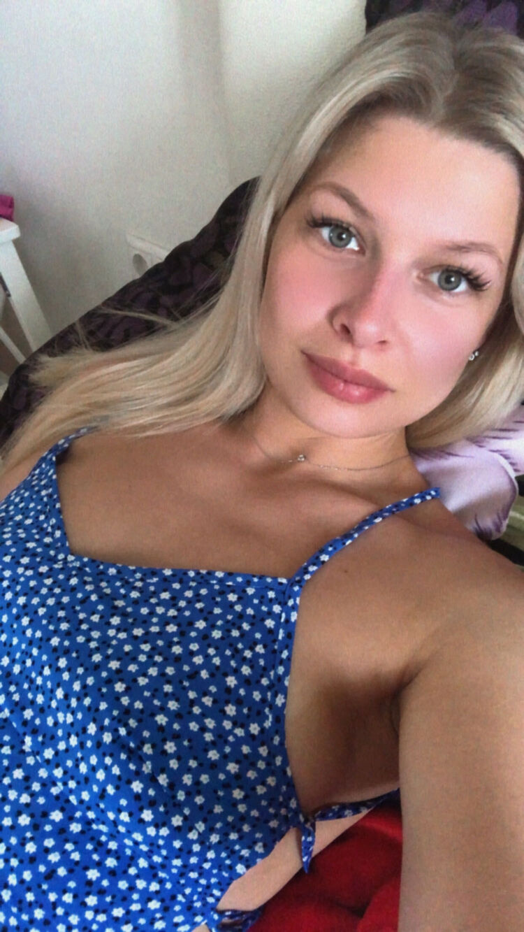  ,   Yana, 30 ,   ,   