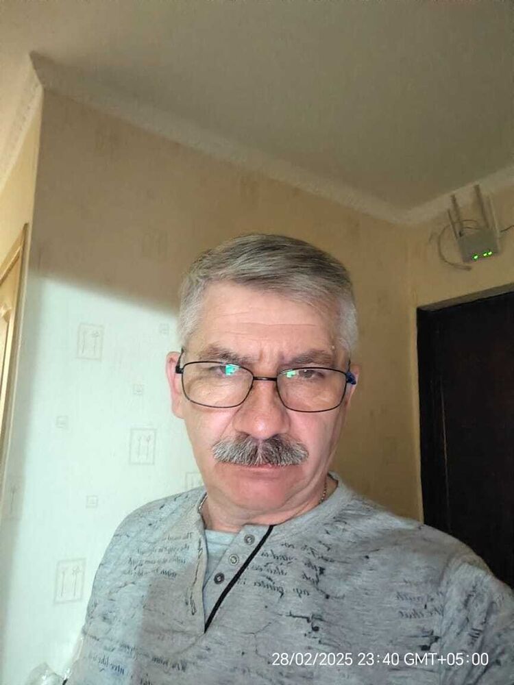  ,   Igor, 51 ,   ,   , c , 