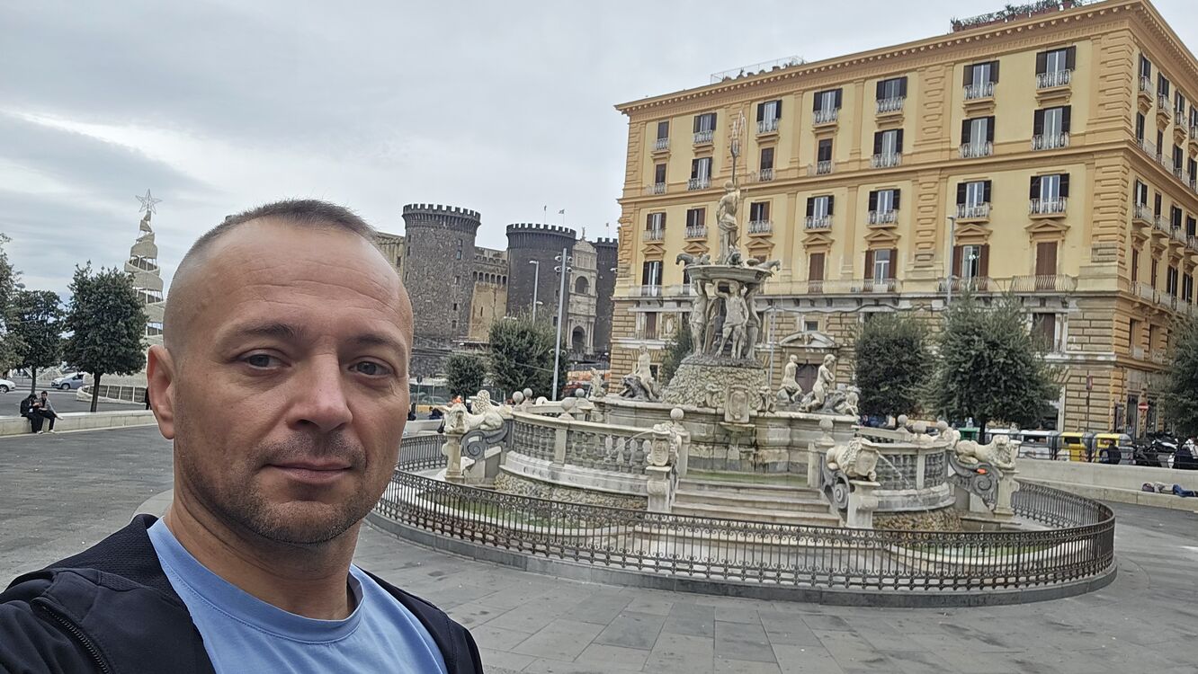  54237401  Nikolay, 42 ,    