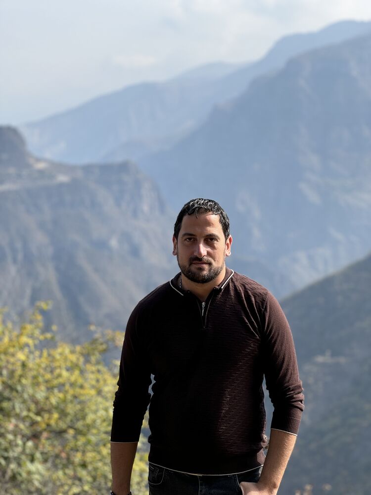  47800371  Artur, 29 ,    
