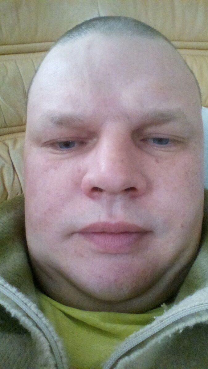  8958981  Oleg, 47 ,    