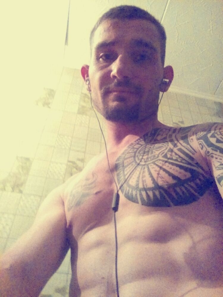  9887881  , 33 ,    