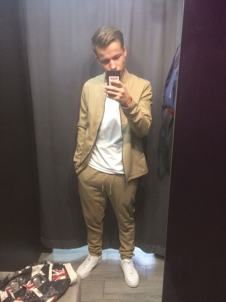  ,   Aleksei, 26 ,   ,   , c 
