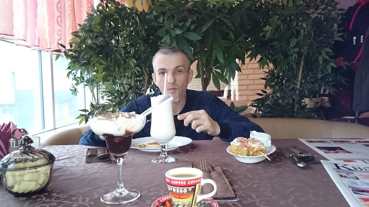  12091011  Sergey, 54 ,    