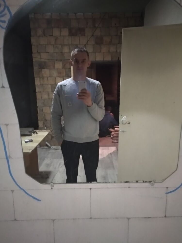  15827061  , 44 ,    