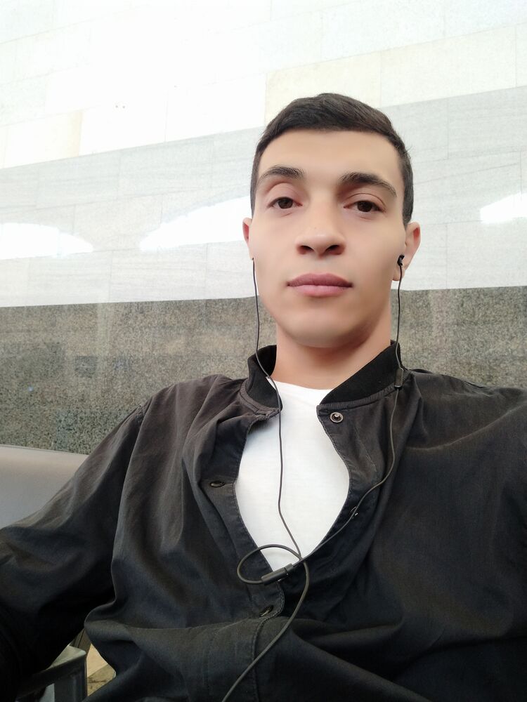  27350301  Rustam, 34 ,    