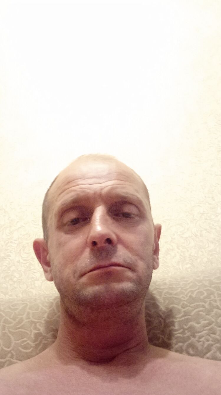  46891261  , 44 ,    -