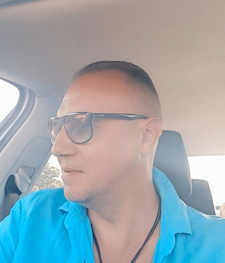  42928171  , 47 ,    