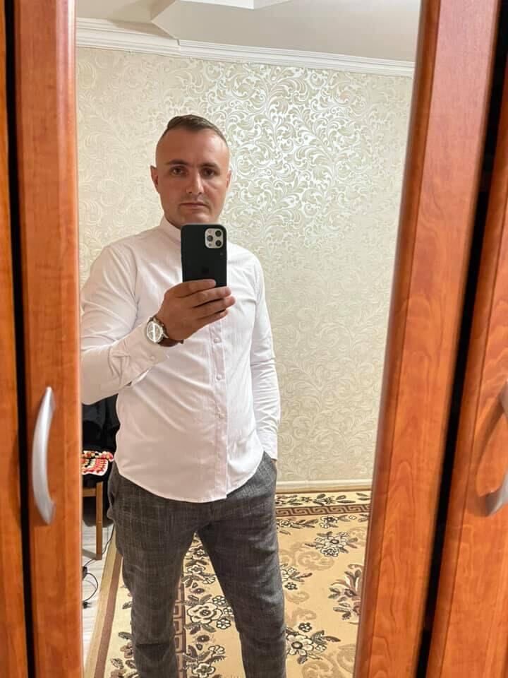  45375631  Vasile, 35 ,    