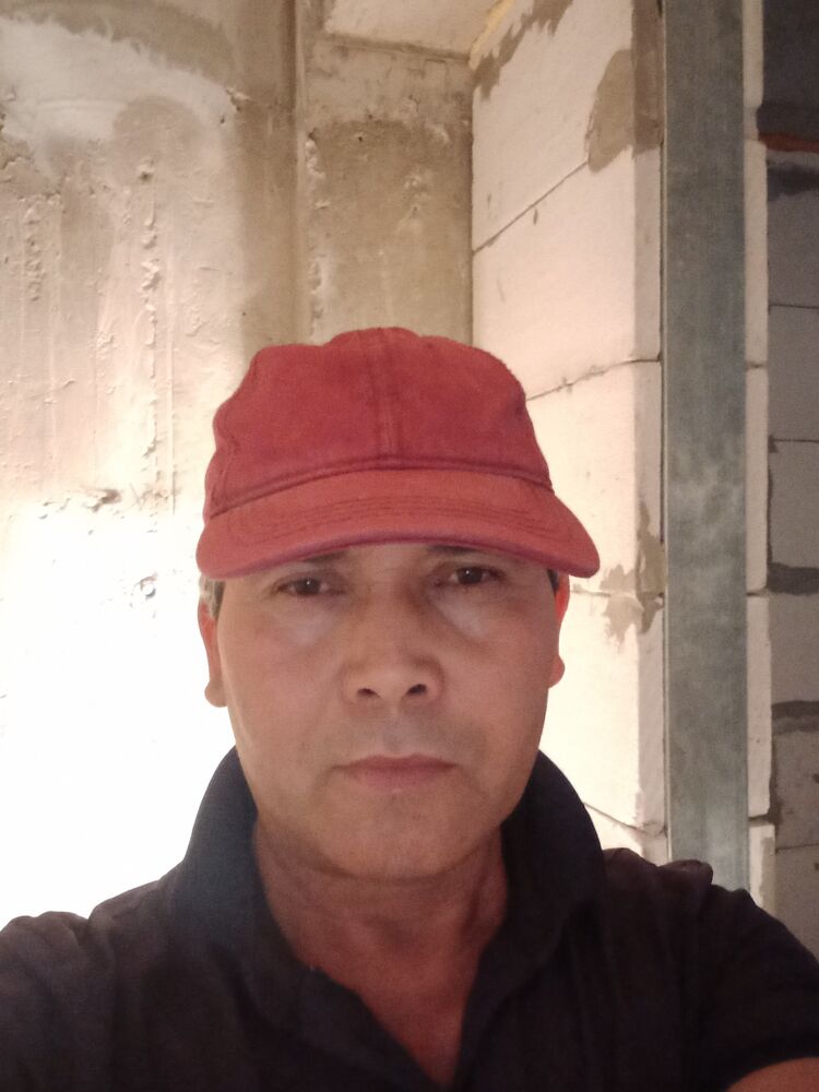  37973191  , 54 ,    