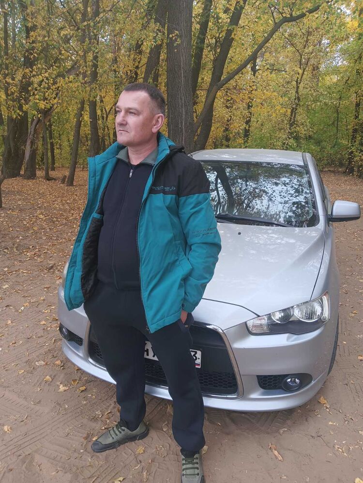  46679261  , 48 ,    