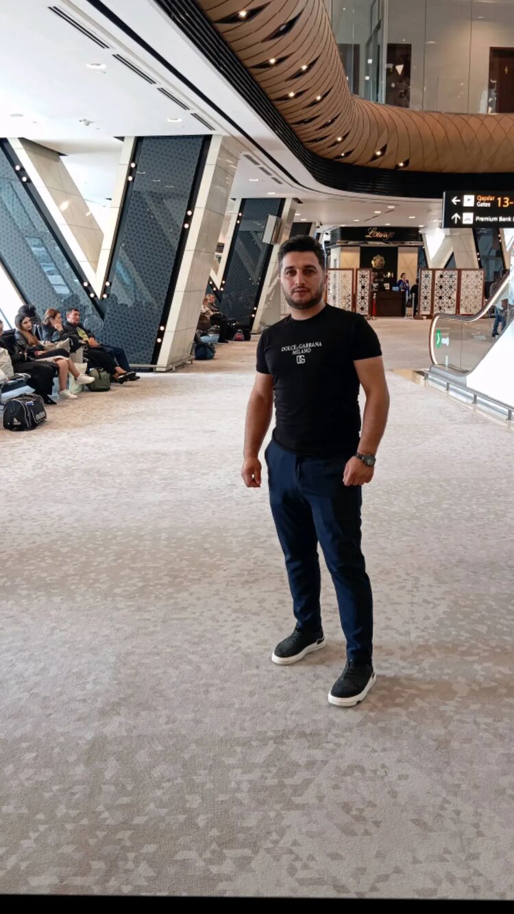  45063411  Orxan, 31 ,    