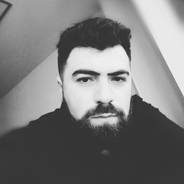  ,   Hayk, 27 ,   ,   , c 