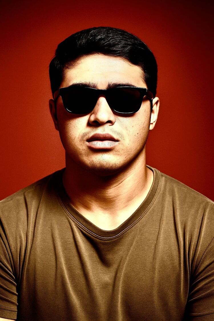  52522071  Shaxzodbek, 20 ,    