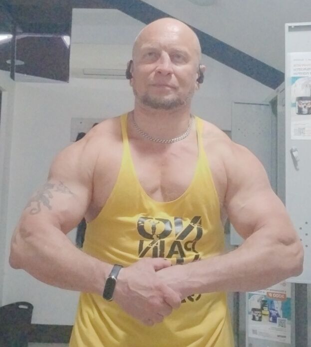  51623271  Mikhail, 44 ,    