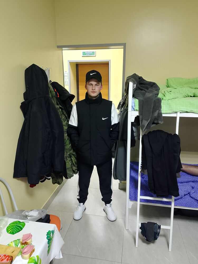  ,   Kirill, 21 ,   ,   