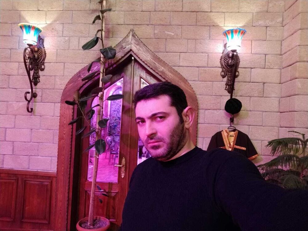  29619711  Ilkin, 41 ,    