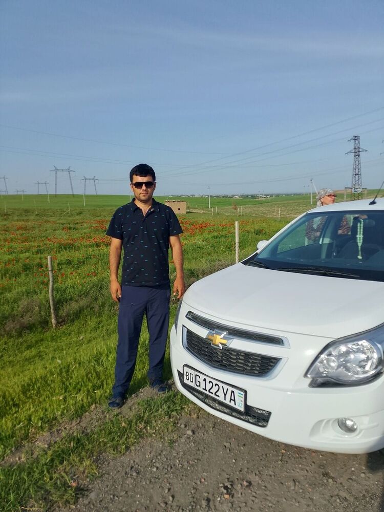  52307961  Feruz, 33 ,    