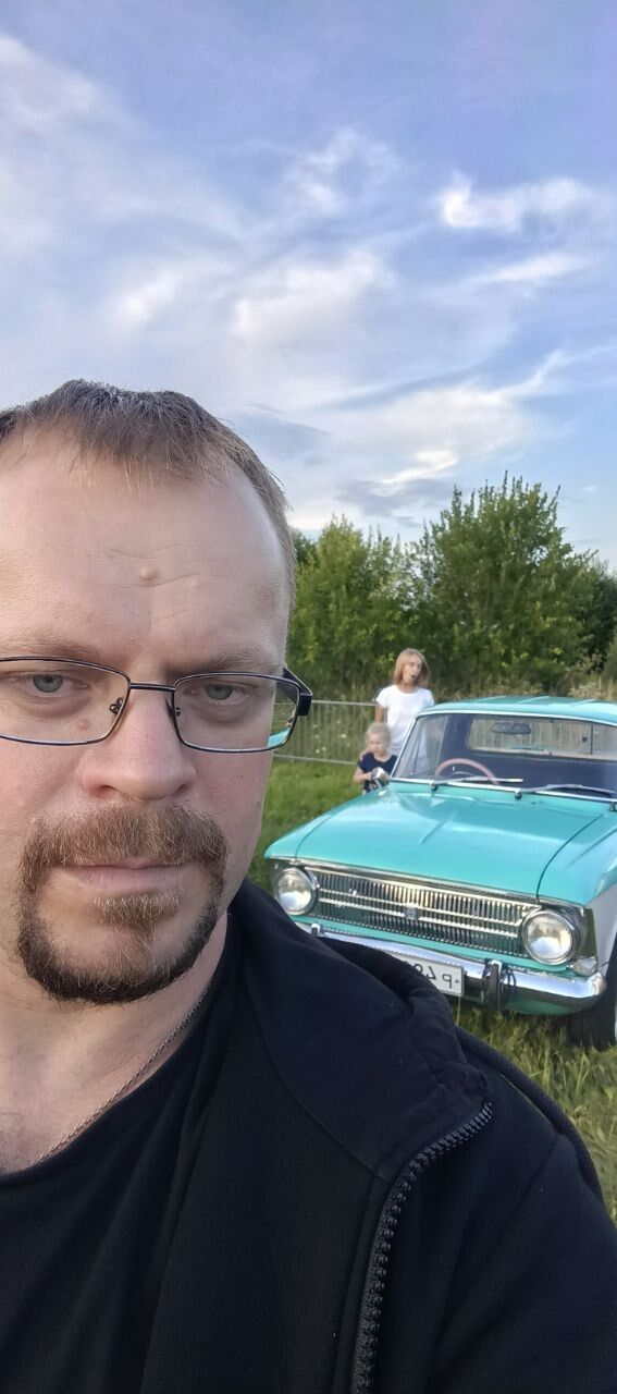  45726821  Piotr, 46 ,    