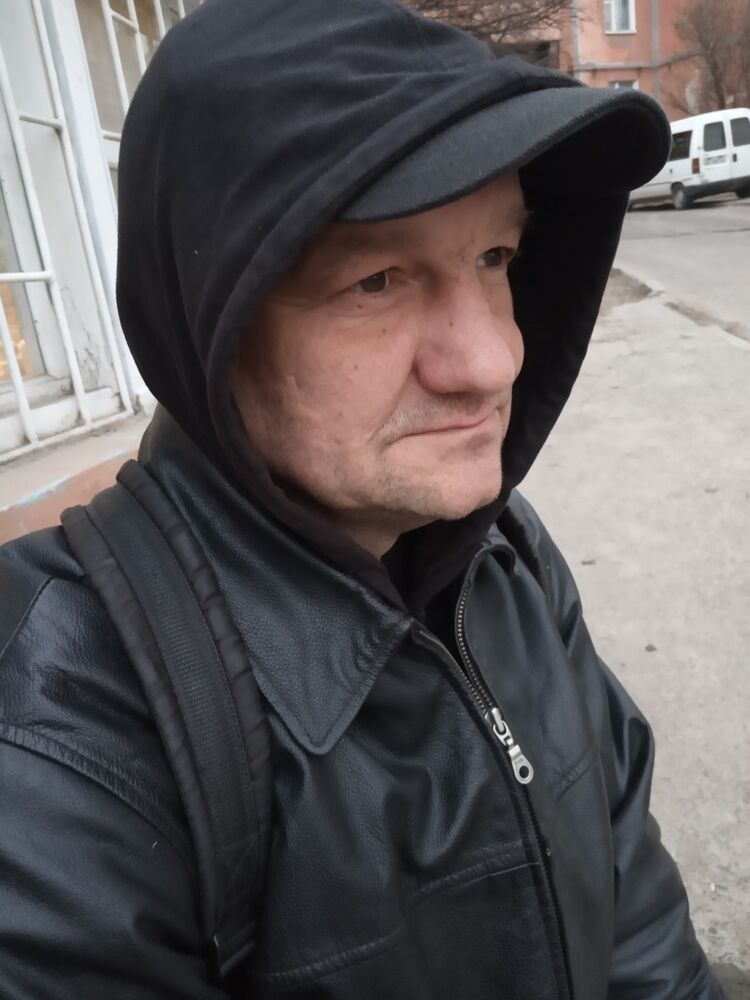  15909501  Sasha, 49 ,    