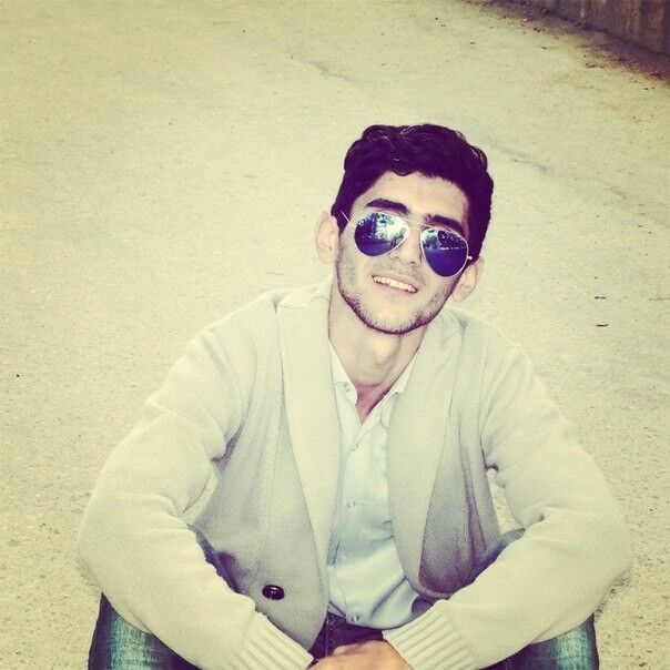  5679611  Rasim, 33 ,    