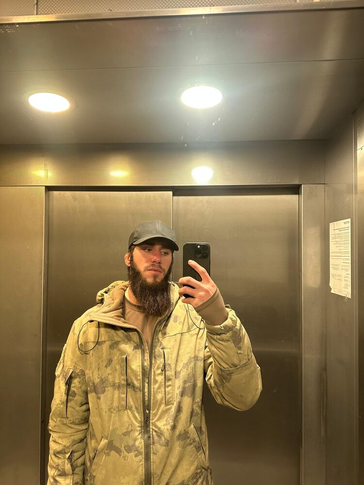  53884071  LomAli, 25 ,    