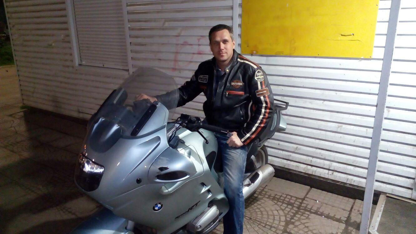  30474401  Valentin, 42 ,    