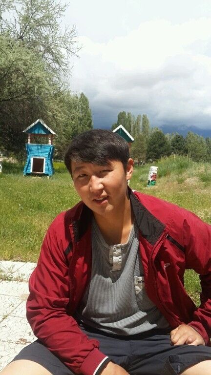  ,   Bek, 33 ,   ,   , c 