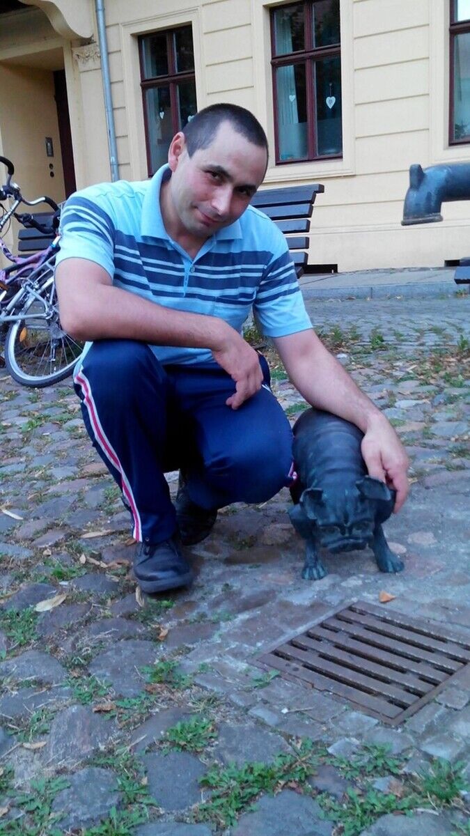  ,   Sergiu, 46 ,   ,   , c 