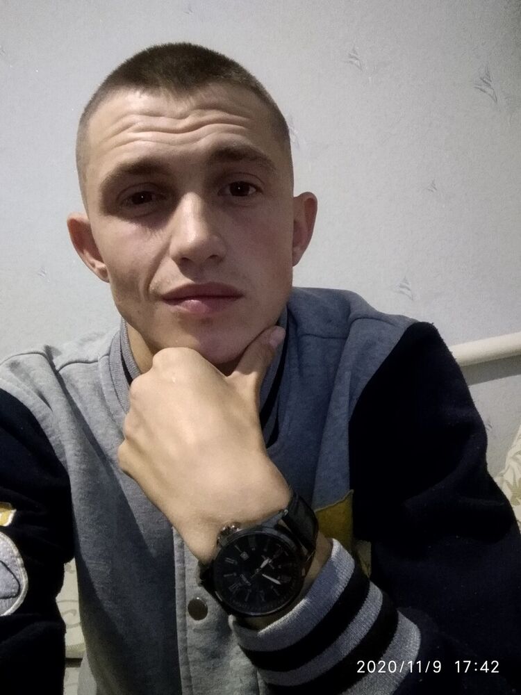  21633051  Artem, 27 ,    