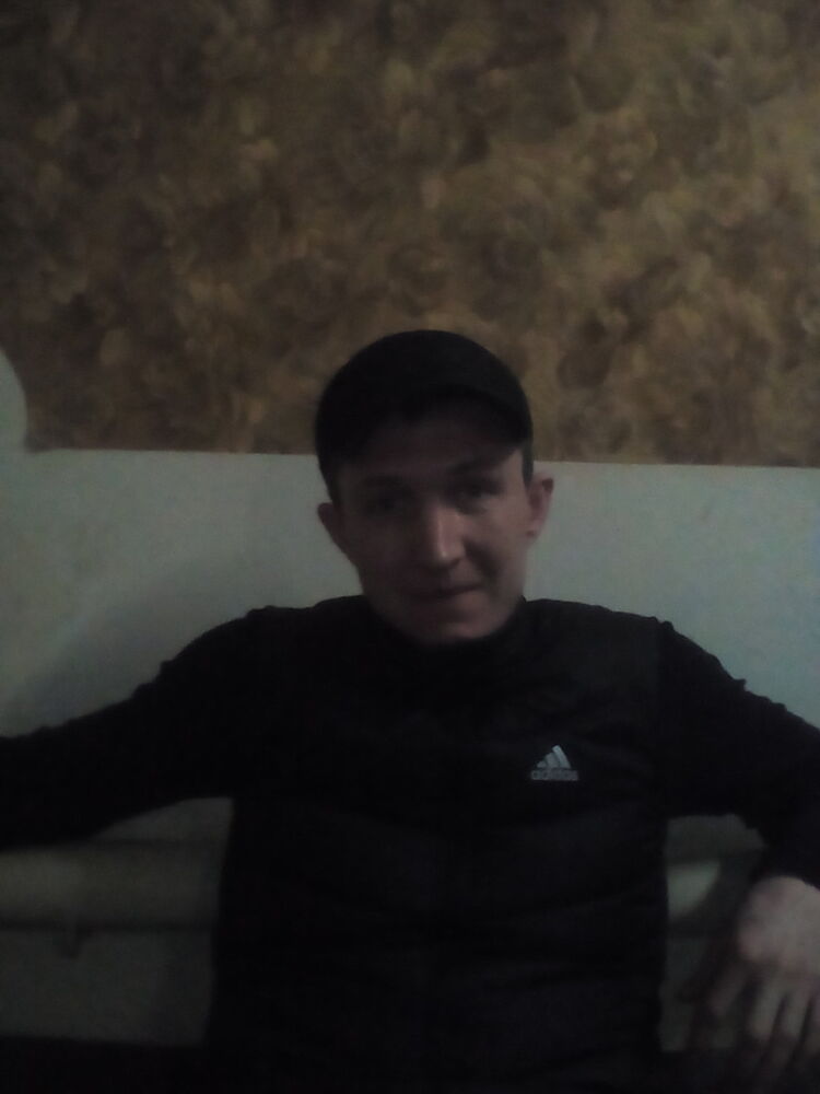  8676631  Vadim, 35 ,    