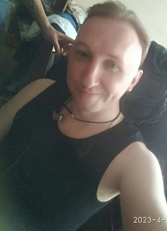 39349851   , 22 ,    