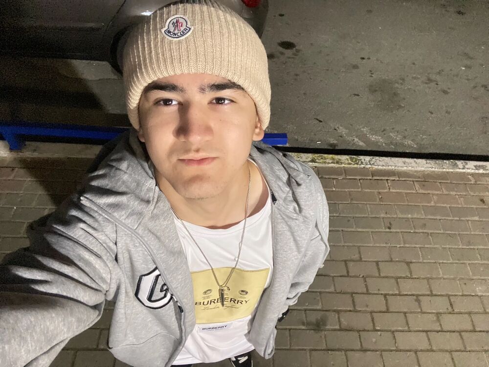  39431011  , 22 ,    